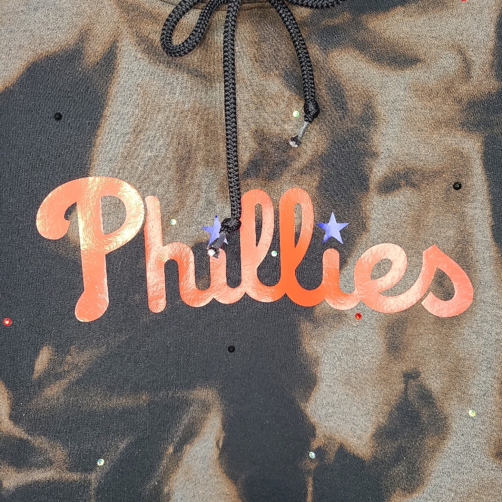 Philadelphia Phillies Crop Hoodie - Picture 4 of 7
